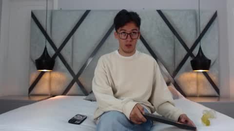 austinreeds online show from October 2025 11:51:02 AM