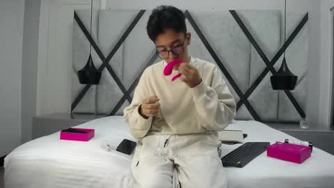 austinreeds online show from October 2025 11:52:01 AM