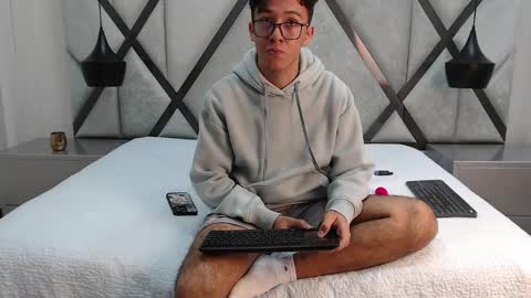 austinreeds online show from February 2026 12:27:01 PM