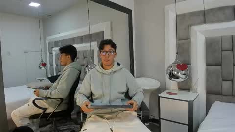 austinreeds online show from February 2026 12:24:02 PM