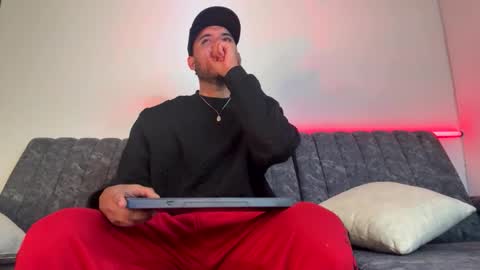 Snapshot of austintorres_ chatting on March 2026 01:44:02 AM AustinTorres online show from March 2026 01:44:02 AM