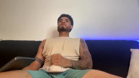 Snapshot of austintorres_ chatting on April 2026 12:34:01 AM AustinTorres online show from April 2026 12:34:01 AM