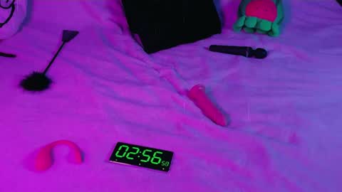 Autum Showers online show from May 2026 04:41:02 AM