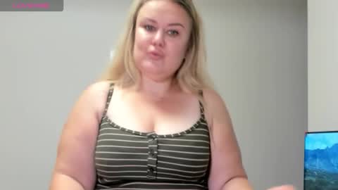 Snapshot of ava_bae chatting on September 2025 12:06:01 PM ava_bae online show from September 2025 12:06:01 PM