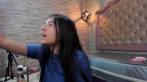 Snapshot of ava_broown chatting on January 2025 03:15:01 AM online show from January 2025 03:15:01 AM