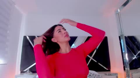 Snapshot of ava_fontana2 chatting on April 2026 06:35:01 PM Ava Fontana online show from April 2026 06:35:01 PM