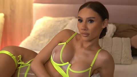 Ava online show from March 2025 10:54:01 PM