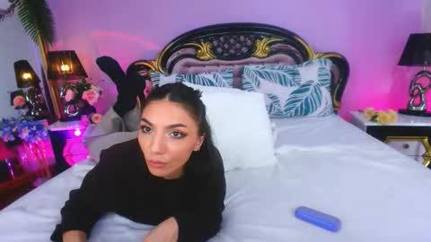 avaaaddamss online show from February 2026 10:08:01 AM