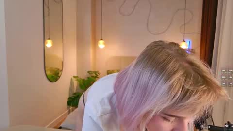 Snapshot of avabloom_ chatting on November 2025 09:25:02 PM avabloom_ online show from November 2025 09:25:02 PM