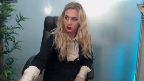 Snapshot of avablue_ chatting on March 2025 07:41:01 AM online show from March 2025 07:41:01 AM