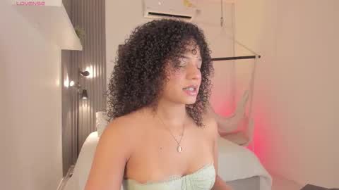 Snapshot of avalon_badger chatting on November 2025 07:49:02 PM Avalon online show from November 2025 07:49:02 PM