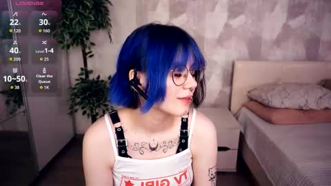 avaobierne online show from December 2025 07:12:02 PM