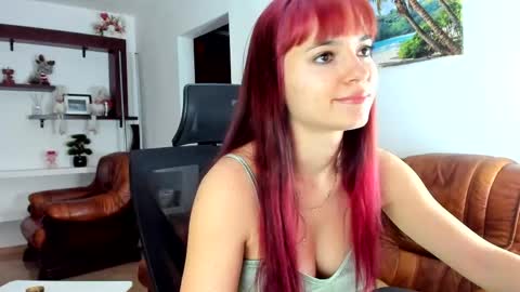 Snapshot of avapinkqueen chatting on May 2026 12:07:01 AM Ava online show from May 2026 12:07:01 AM