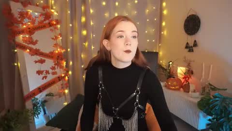  Ava  online show from October 2025 01:33:02 PM