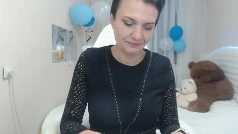 avasaturnian online show from September 2025 12:10:02 PM