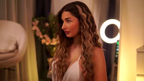 Carina online show from January 2025 03:26:02 AM