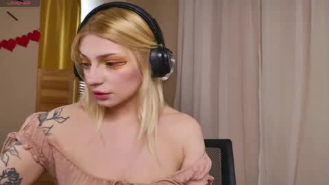 Ava online show from May 2026 01:49:01 PM