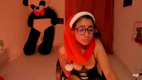 Snapshot of ave_fenix69 chatting on December 2024 02:19:01 AM Valery -- online show from December 2024 02:19:01 AM