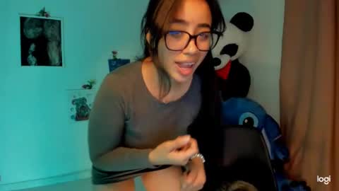 Snapshot of ave_fenix69 chatting on February 2025 01:30:02 AM Valery -- online show from February 2025 01:30:02 AM
