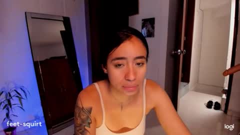 Snapshot of ave_fenix69 chatting on April 2026 09:28:01 PM Valery -- online show from April 2026 09:28:01 PM