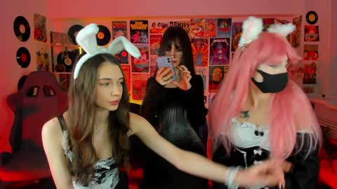 Avie online show from January 2025 06:21:01 PM