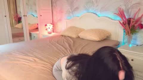 Snapshot of aveloria chatting on October 2025 05:44:01 PM aveloria online show from October 2025 05:44:01 PM