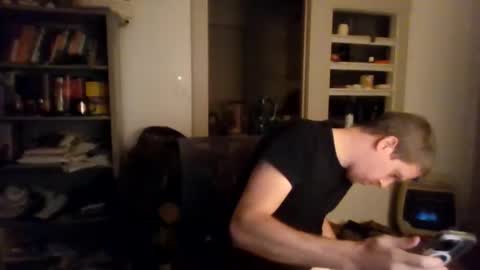 Snapshot of avenger8248 chatting on November 2025 01:16:01 AM Avenger online show from November 2025 01:16:01 AM