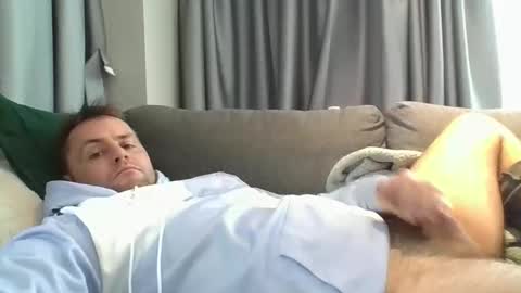 Snapshot of averagejoe2025 chatting on November 2025 02:10:01 AM averagejoe2025 online show from November 2025 02:10:01 AM