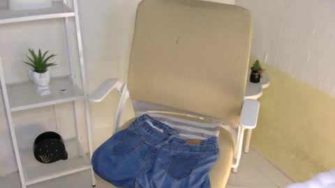 Rhian online show from October 2025 05:24:01 AM