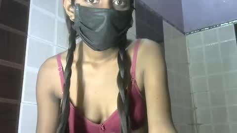 avery_lust01 online show from April 2026 05:35:01 AM