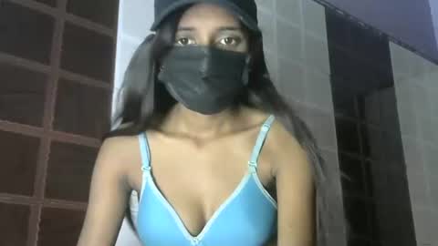 avery_lust01 online show from May 2026 06:19:02 AM