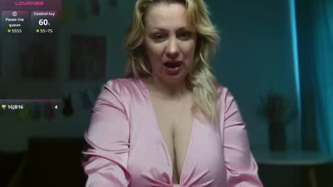 Avery online show from April 2026 03:07:01 AM