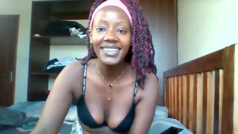 Snapshot of averygoodbadgirl chatting on May 2026 10:21:02 AM averygoodbadgirl online show from May 2026 10:21:02 AM