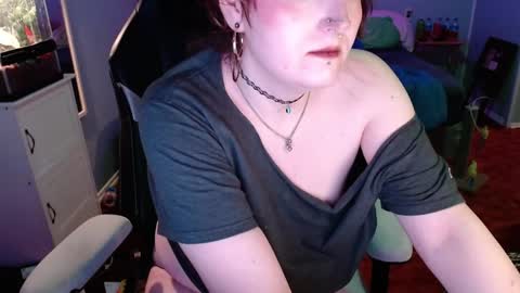 Averypeach19 online show from January 2025 09:04:02 PM