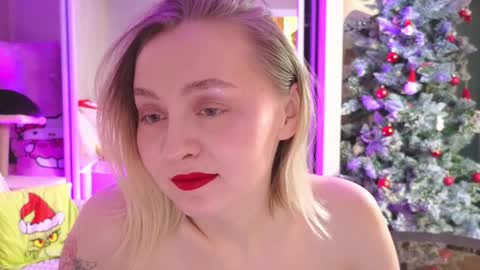 Snapshot of avgustina_love chatting on January 2025 01:08:02 PM avgustina_love online show from January 2025 01:08:02 PM