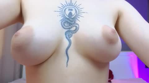 Snapshot of avgustina_love chatting on March 2025 10:48:01 AM avgustina_love online show from March 2025 10:48:01 AM