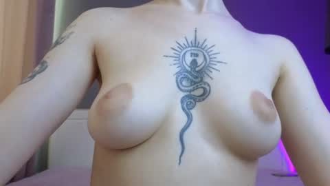 Snapshot of avgustina_love chatting on June 2026 10:06:02 AM avgustina_love online show from June 2026 10:06:02 AM