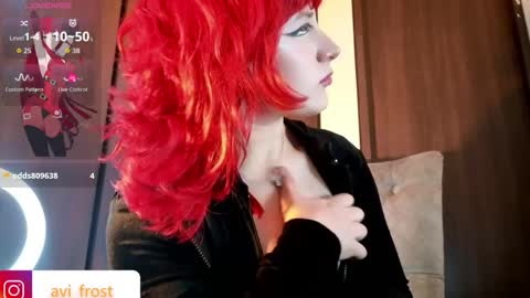 Snapshot of avi_frost chatting on April 2026 11:15:02 PM Saraaaa independent model 3 online show from April 2026 11:15:02 PM