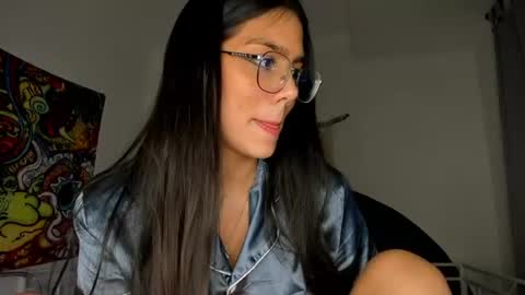 Snapshot of avis12_ chatting on July 2026 03:44:01 AM Follow me Pvt and c2c is on online show from July 2026 03:44:01 AM