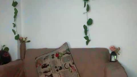 Snapshot of avril_jackson chatting on February 2025 07:49:01 AM Avril online show from February 2025 07:49:01 AM
