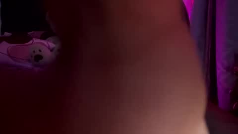 Avril online show from March 2026 04:46:02 AM