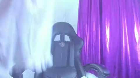 Snapshot of avril_jonson chatting on October 2025 01:36:02 AM avril_jonson online show from October 2025 01:36:02 AM