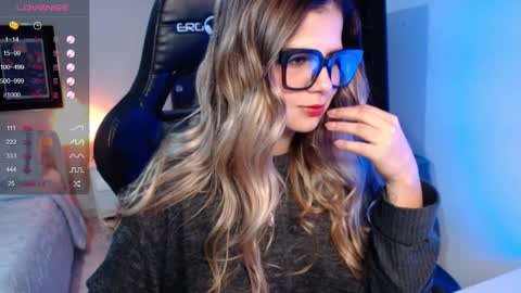 Avrill Morgan online show from October 2025 07:11:02 PM