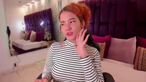 Avril  online show from November 2025 11:57:02 AM