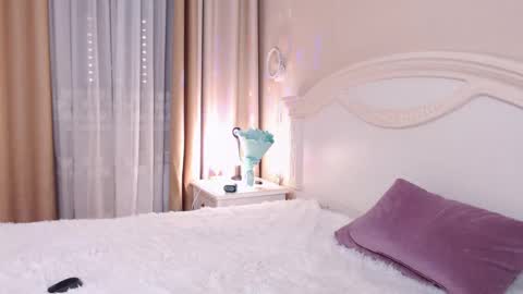 Avrora Inst online show from February 2025 12:15:01 AM