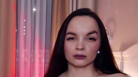 Avrora Inst online show from November 2025 06:35:01 PM