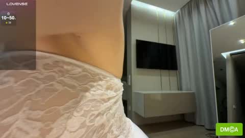 Avrora online show from May 2026 06:24:01 PM