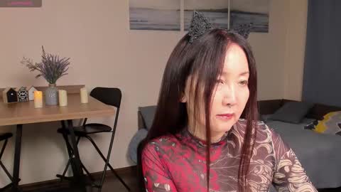 Avrora online show from November 2025 01:44:01 PM