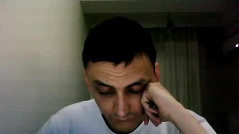 awesenheit online show from November 2025 03:09:02 AM