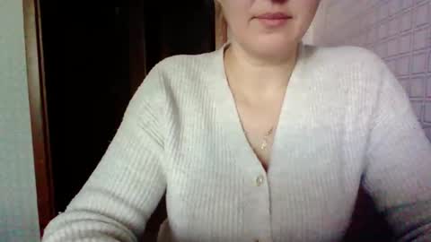 awesomeladyy online show from February 2026 09:17:01 AM